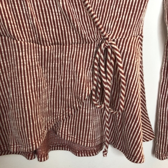 Caution to the Wind Striped Wrap Top with Tie Detail Size Medium - Picture 2 of 4